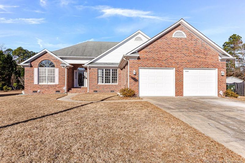 524 Chambercomb Ct, Fayetteville, NC 28303