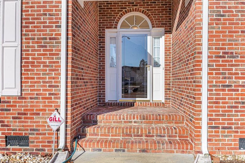 524 Chambercomb Ct, Fayetteville, NC 28303