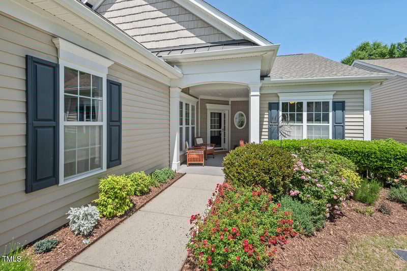 524 Clarenbridge Dr, Cary, NC 27519