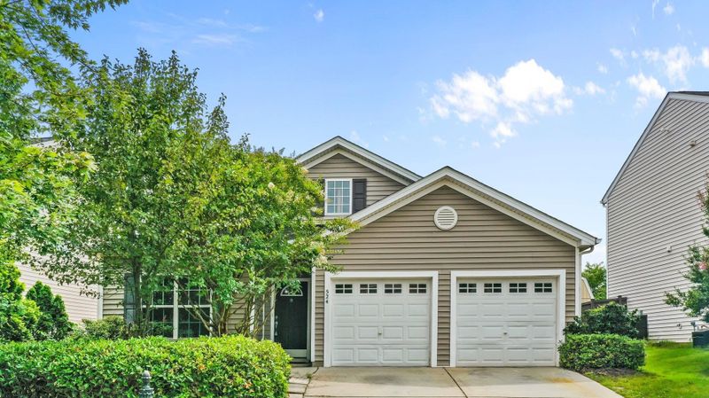 524 Gooseberry Dr, Holly Springs, NC 27540