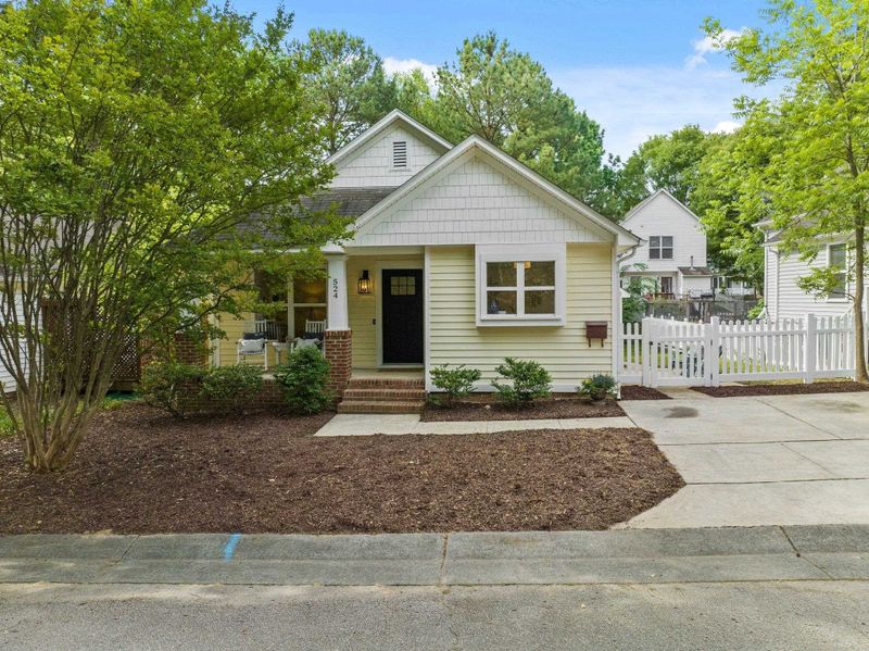 524 Moseley Ln, Raleigh, NC 27601