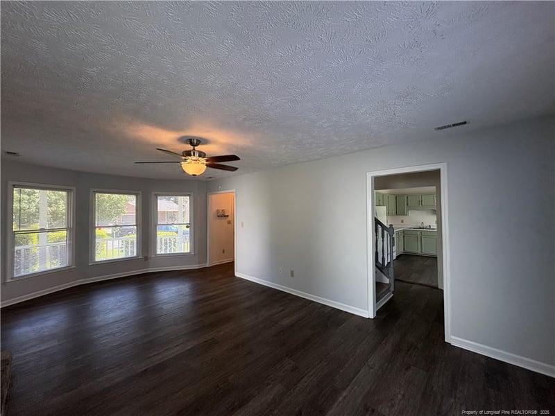 524 Old Farm Rd, Fayetteville, NC 28314