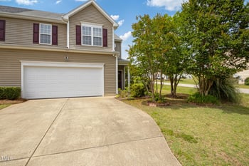 524 Woodson Dr, Clayton, NC 27527