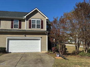 524 Woodson Dr, Clayton, NC 27527