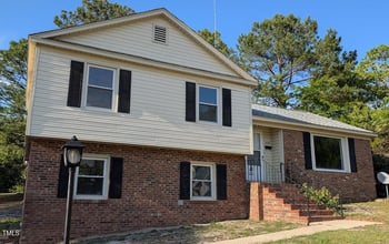 5240 Chesapeake Rd, Fayetteville, NC 28311