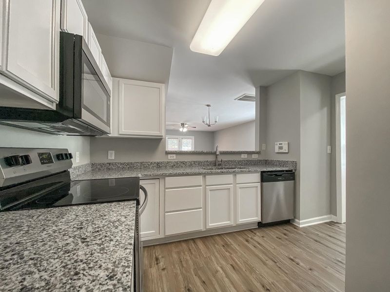 5242 Eagle Trace Dr, Raleigh, NC 27604