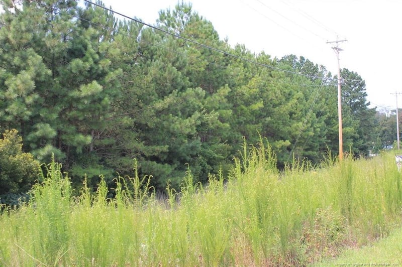 5242 Fisher Rd, Fayetteville, NC 28304