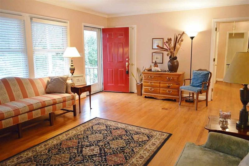5249 Vann St, Raleigh, NC 27606