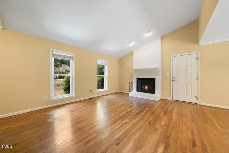 525 Ashebrook Dr, Raleigh, NC 27609