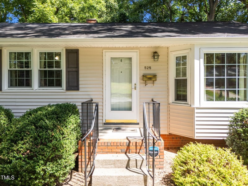 525 Barksdale Dr, Raleigh, NC 27604