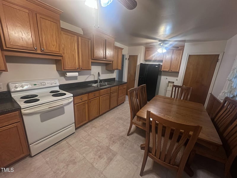 525 Barksdale Dr, Raleigh, NC 27604