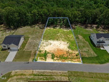 525 Barnes Landing Dr, Four Oaks, NC 27524