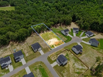 525 Barnes Landing Dr, Four Oaks, NC 27524