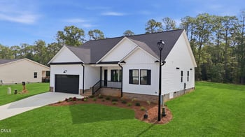 525 Barnes Landing Dr, Four Oaks, NC 27524