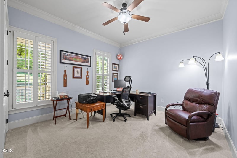 525 Chrismill Ln, Holly Springs, NC 27540