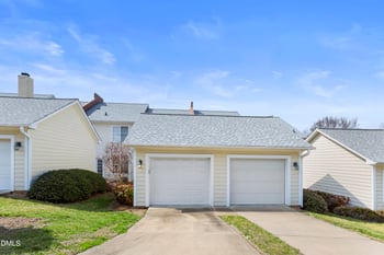 525 Copperline Dr, Chapel Hill, NC 27516