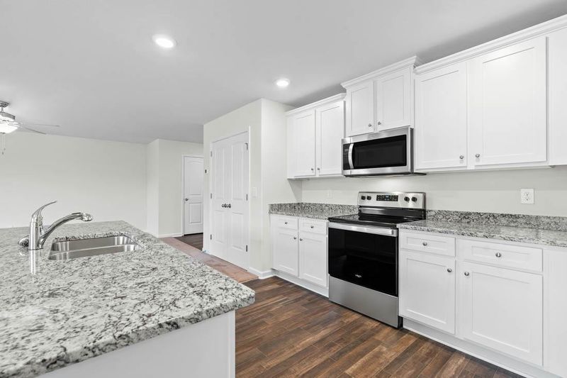525 Gusty Ln, Zebulon, NC 27597