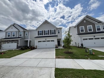 525 Hanover Shore Ln, Raleigh, NC 27610