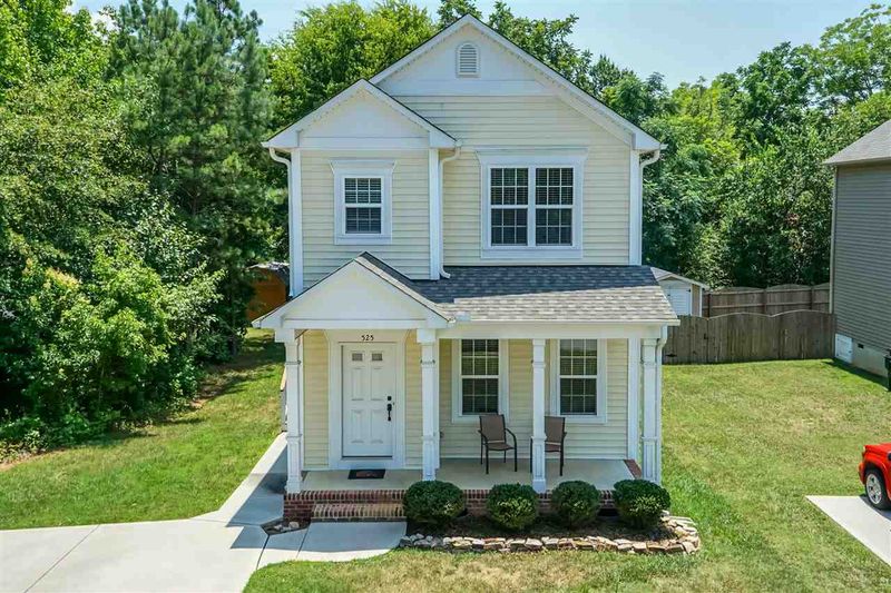 525 Lee St, Holly Springs, NC 27540
