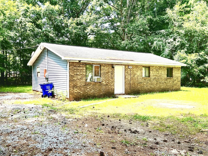 525 Locust Rd, Hillsborough, NC 27278