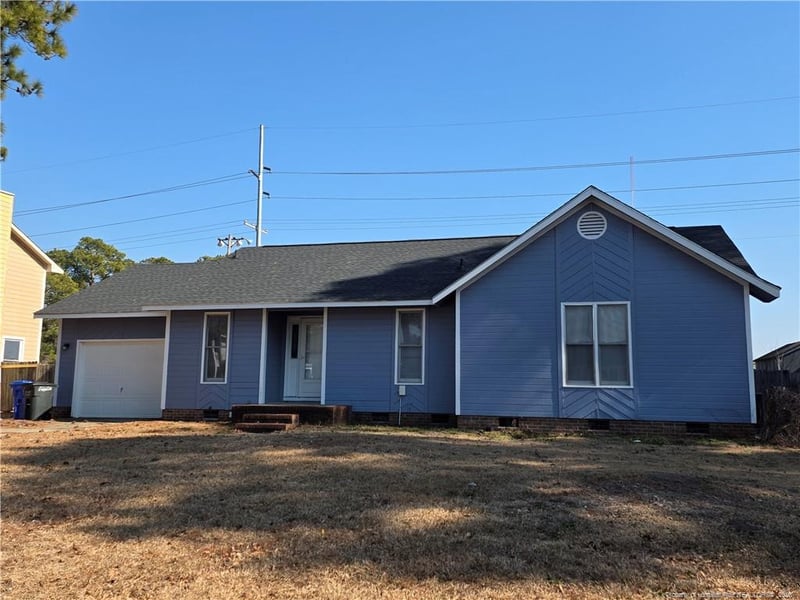 525 Offing Dr, Fayetteville, NC 28314