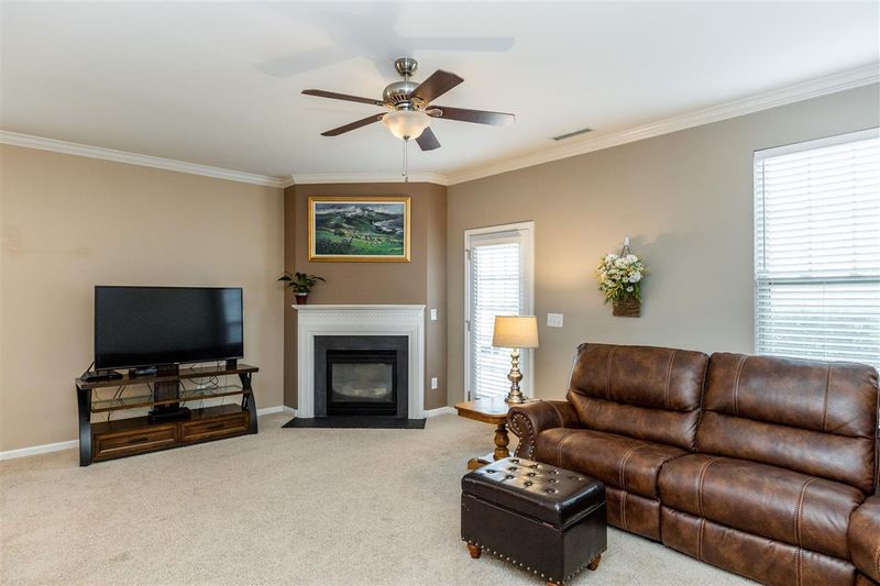 525 Panorama Park Pl, Cary, NC 27519