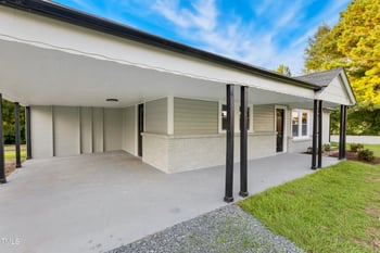 525 Stewart St, Coats, NC 27521