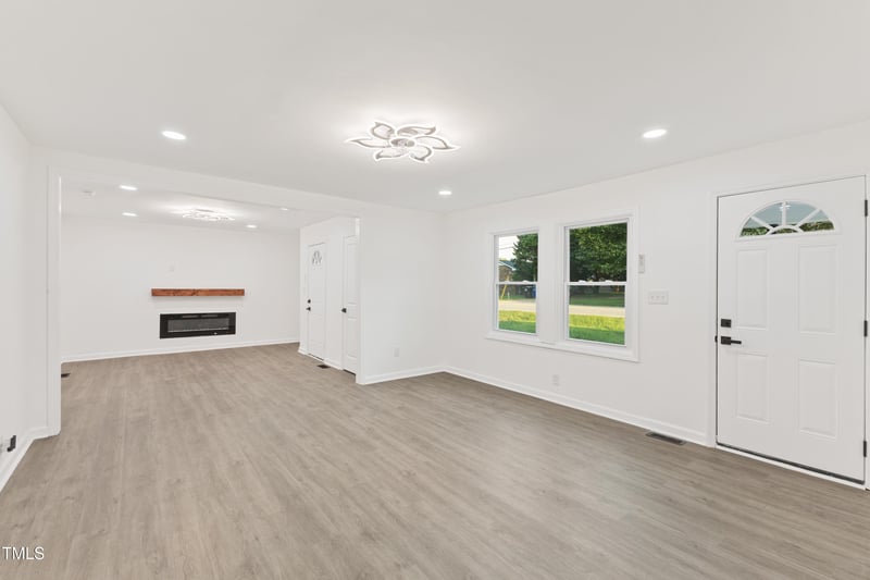 525 Stewart St, Coats, NC 27521