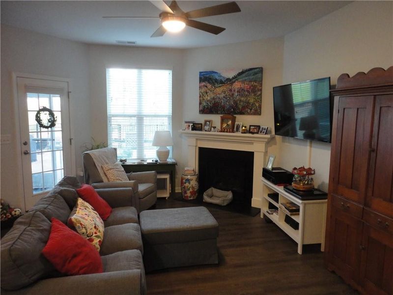 525 Summit Trail Dr, Hillsborough, NC 27278