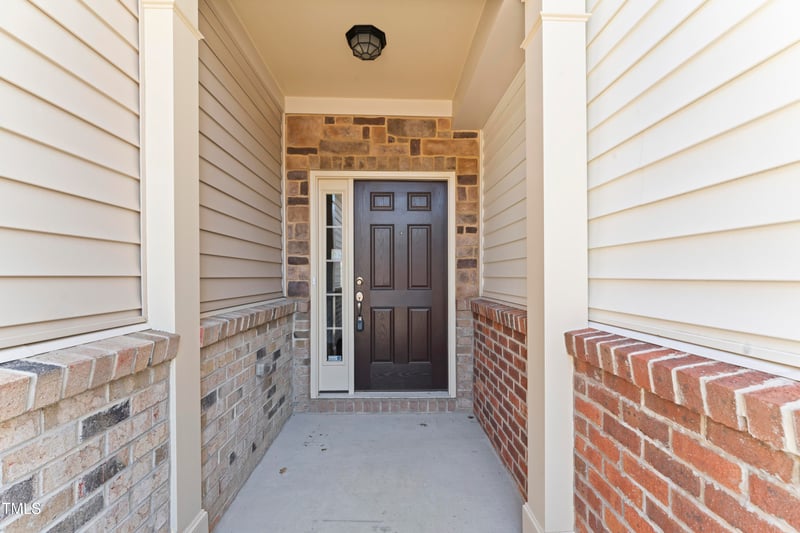 525 Whitworth Ln, Morrisville, NC 27560