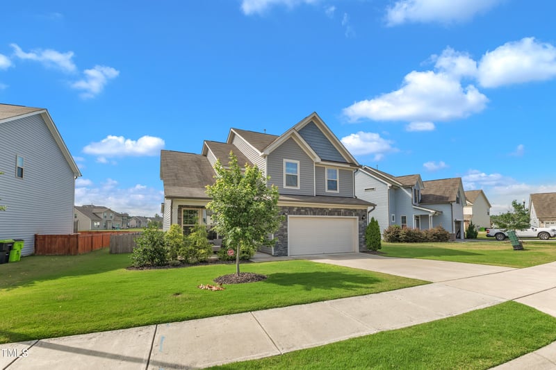 525 Willow Breeze Ct, Zebulon, NC 27597
