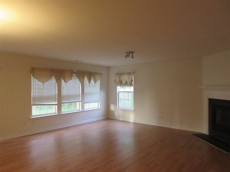 5253 Thornton Rd, Raleigh, NC 27616