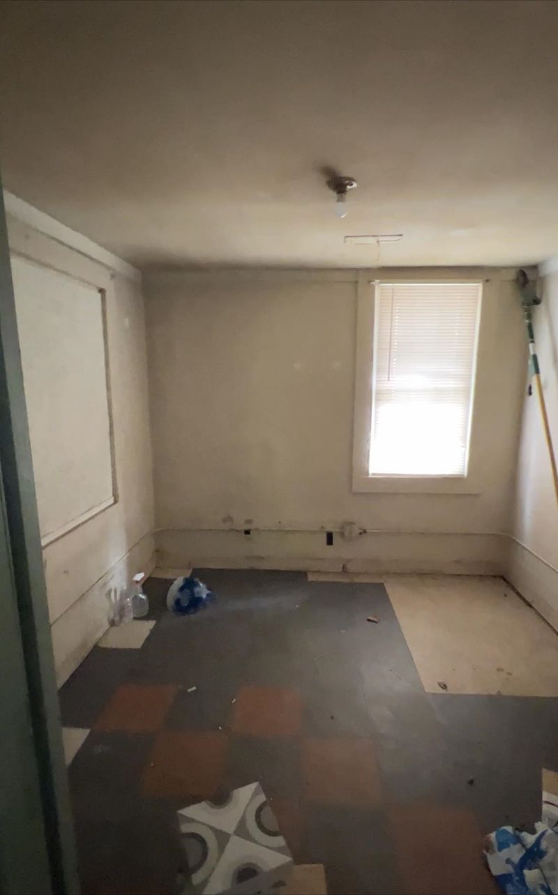 526 Bragg St, Raleigh, NC 27610