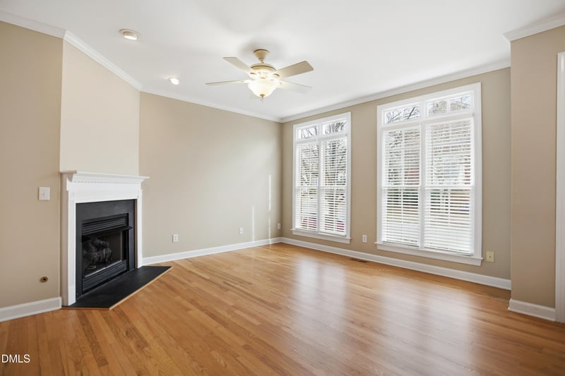 526 Copperline Dr, Chapel Hill, NC 27516