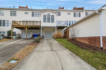 526 Copperline Dr, Chapel Hill, NC 27516