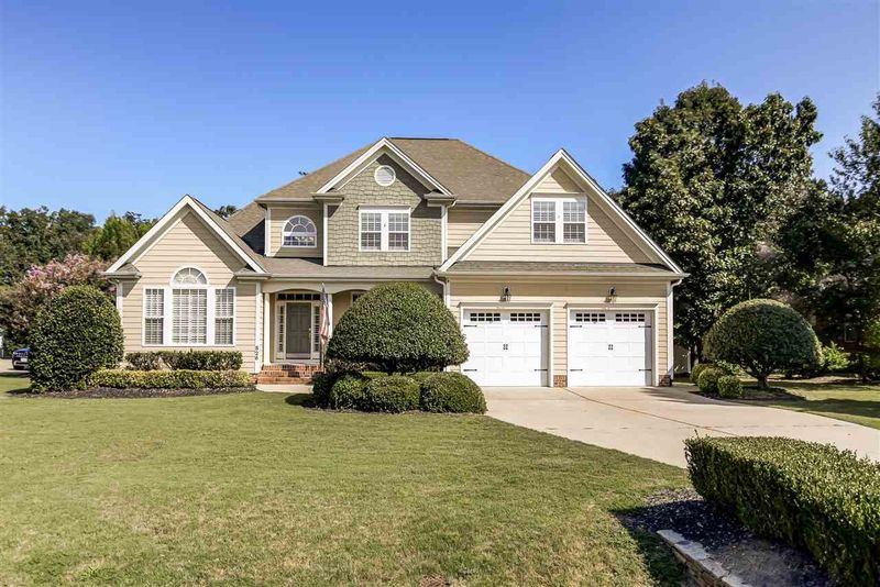526 Crestdale Dr, Clayton, NC 27520