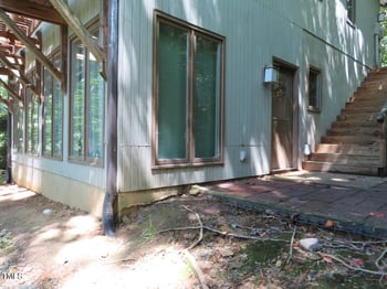 526 Dogwood Dr, Chapel Hill, NC 27516