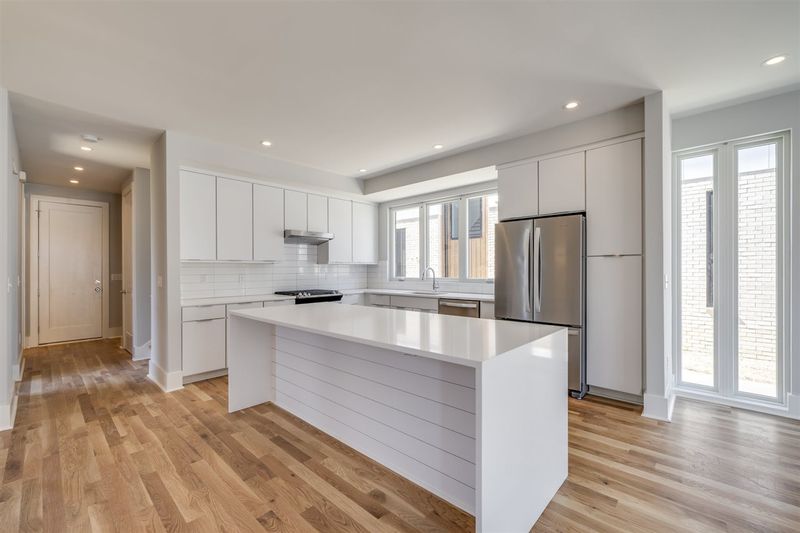 526 E Edenton St, Raleigh, NC 27601