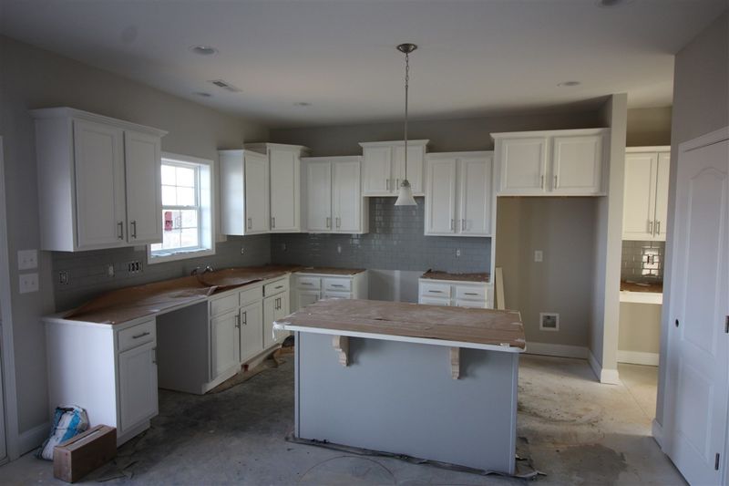 526 Summerwind Plantation Dr, Garner, NC 27529