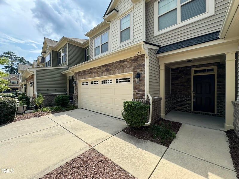526 Whitworth Ln, Morrisville, NC 27560
