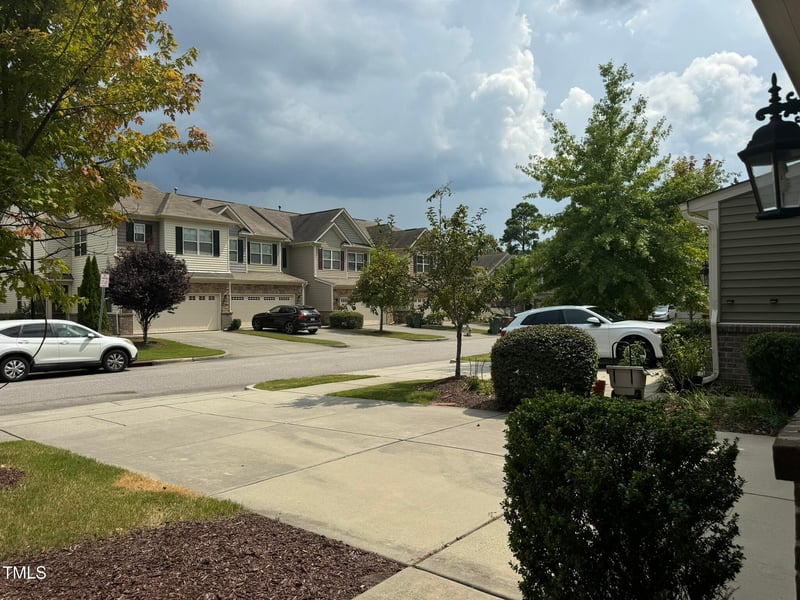 526 Whitworth Ln, Morrisville, NC 27560