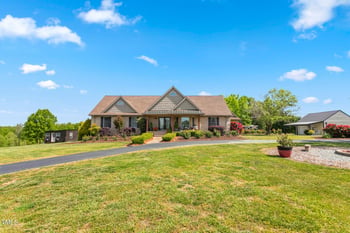 5260 Sartin Rd, Burlington, NC 27217