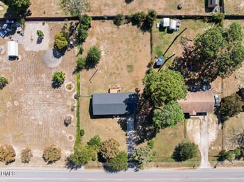5269 Parkton Rd, Hope Mills, NC 28348