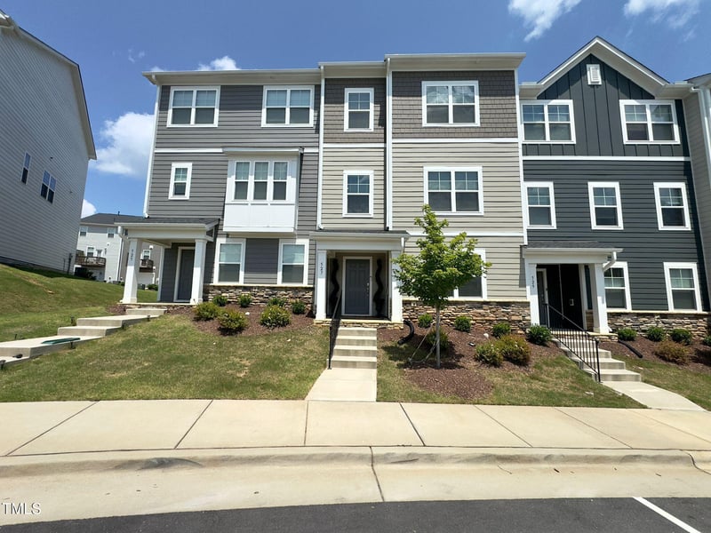 527 Brushford Ln, Wake Forest, NC 27587