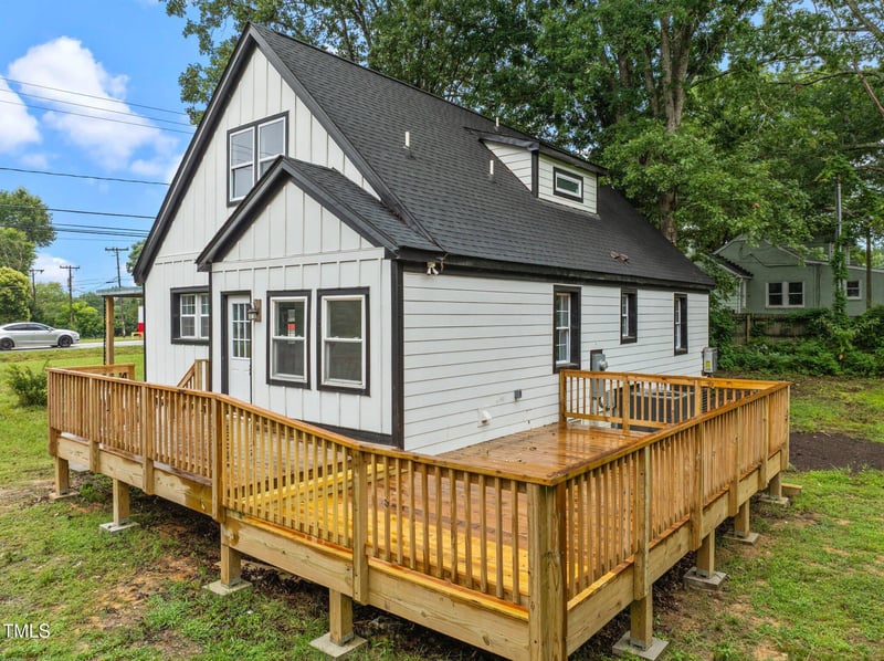 527 Cornelius St, Hillsborough, NC 27278