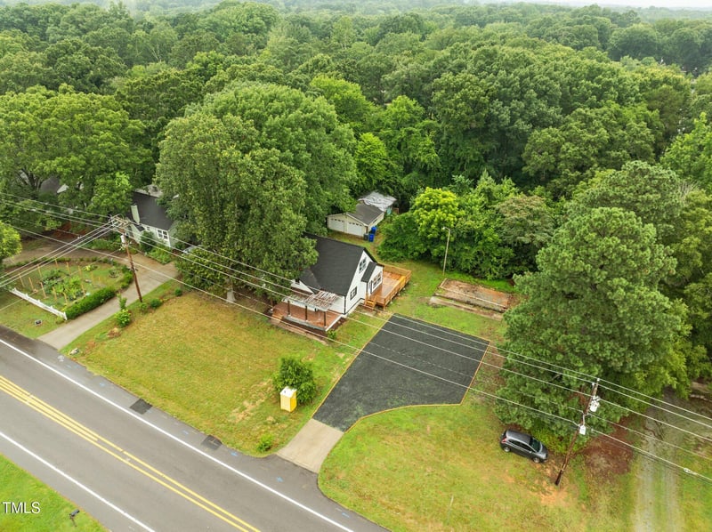 527 Cornelius St, Hillsborough, NC 27278