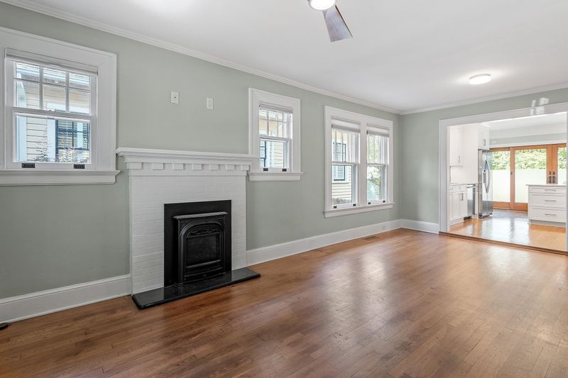 527 Euclid St, Raleigh, NC 27604