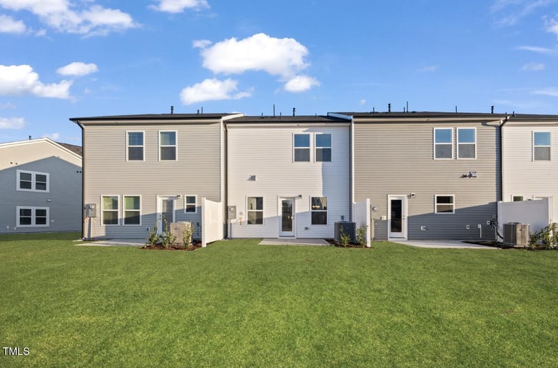 527 Eversden Dr, Zebulon, NC 27597