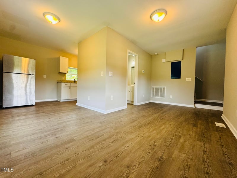 527 Forrest St, Hillsborough, NC 27278