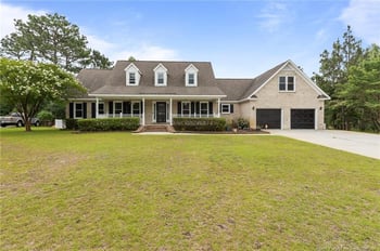 527 Foxlair Dr, Fayetteville, NC 28311